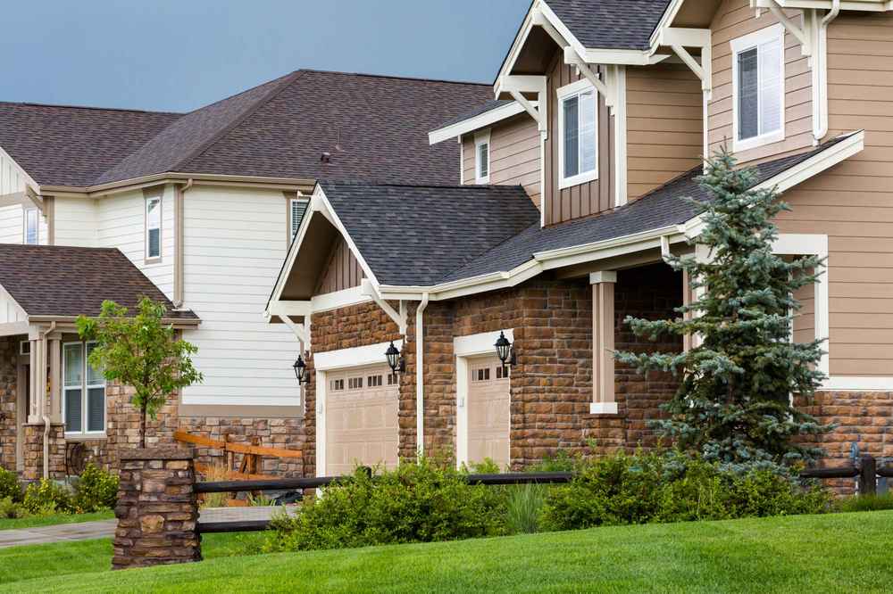 How Roof Color Impacts Heat Absorption